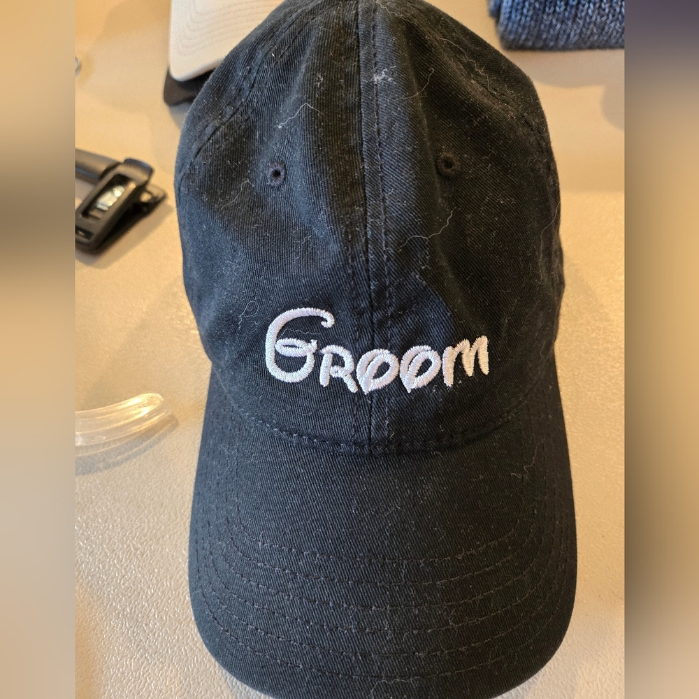 Black  groom hat